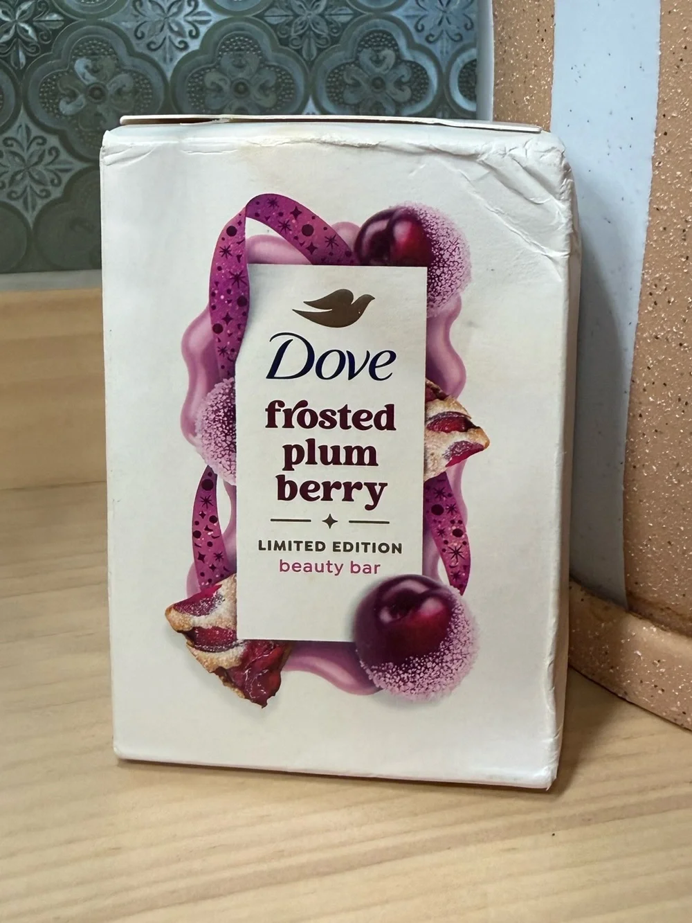 Dove Frosted Plum Berry Limited Edition Beauty Bar
